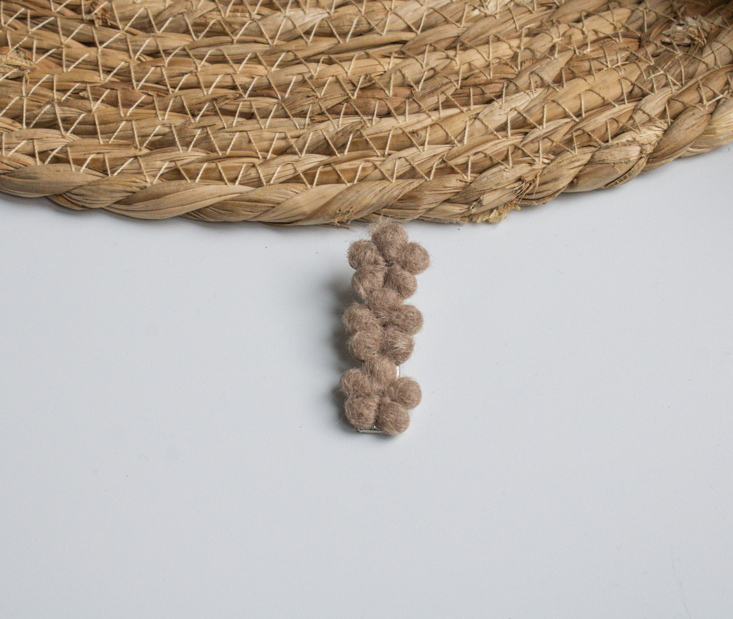 Clip Flower wol brown