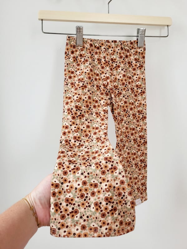 Flared broek bloemenrijk
